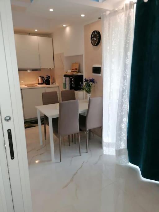 Fiumicino Aeroporto Casa Vacanze Iris المظهر الخارجي الصورة